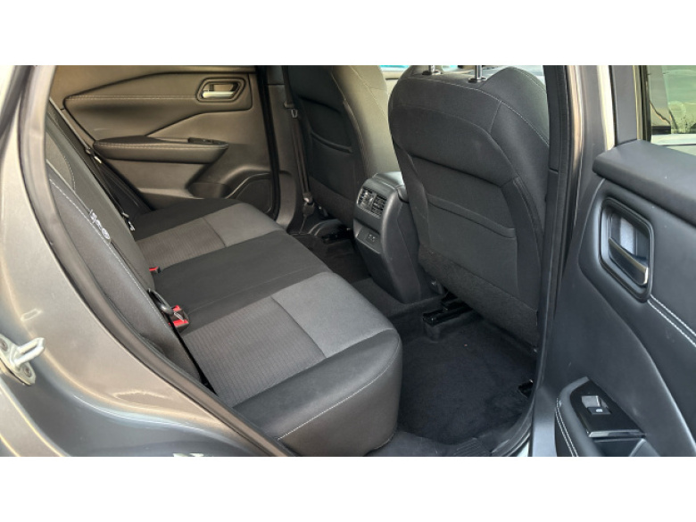 Nissan Qashqai 1.3 DiG-T MH N-Connecta 5dr Petrol Hatchback